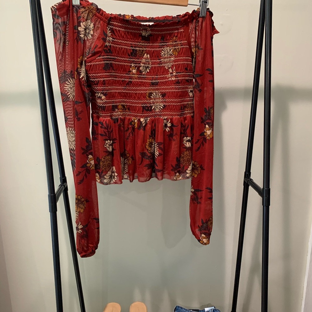 Buckle Red Floral Off The Shoulder Blouse